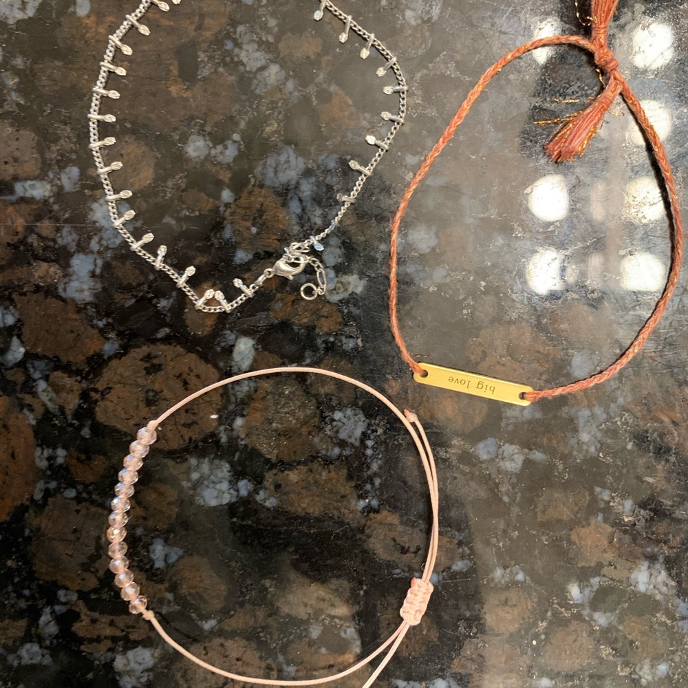 bracelet bundle🔥🔥